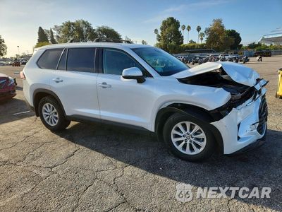 Czwarte zdjęcie samochodu z boku: 2024 TOYOTA GRAND HIGHLANDER XLE VIN:5TDAAAB51RS003788 - miniatura