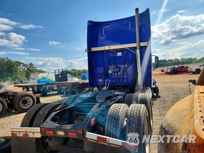 Trzecie zdjęcie samochodu z tyłu: 2016 VOLVO VNL SEMI TRUCK VIN:4V4NC9EH9GN929363 - miniatura