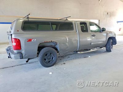 Trzecie zdjęcie samochodu z tyłu: 2009 CHEVROLET SILVERADO C1500 HEAVY DUTY VIN:1GCEK29J69E139654 - miniatura