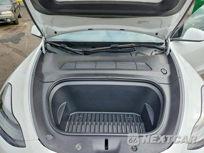 Zdjęcie 11 z 12 samochodu: 2023 TESLA MODEL Y VIN:7SAYGDEF7PF778085 - miniatura