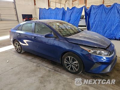Czwarte zdjęcie samochodu z boku: 2024 KIA FORTE LXS VIN:3KPF24AD0RE741024 - miniatura
