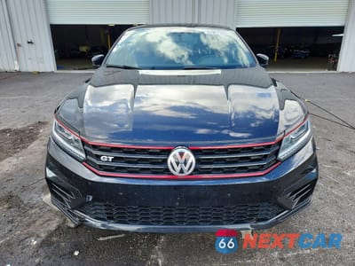 Piąte zdjęcie samochodu w środku: 2018 VOLKSWAGEN PASSAT GT VIN:1VWJM7A34JC050830 - miniatura