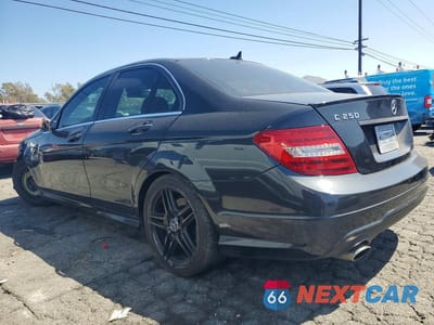 Drugie zdjęcie samochodu z przodu: 2012 MERCEDES-BENZ C 250 VIN:WDDGF4HB3CA651640 - miniatura