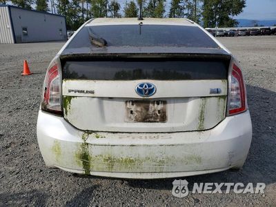 Zdjęcie 6 z 13 samochodu: 2014 TOYOTA PRIUS THREE VIN:JTDKN3DUXE0382246 - miniatura