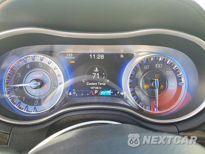 Zdjęcie 9 z 13 samochodu: 2015 CHRYSLER 300 LIMITED VIN:2C3CCAAG1FH818190 - miniatura