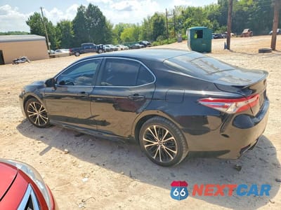 Drugie zdjęcie samochodu z przodu: 2018 TOYOTA CAMRY SE VIN:4T1B11HK8JU675473 - miniatura