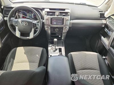 Zdjęcie 8 z 13 samochodu: 2018 TOYOTA 4RUNNER SR5 VIN:JTEZU5JR1J5186251 - miniatura