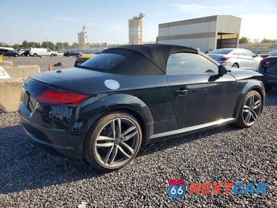 Trzecie zdjęcie samochodu z tyłu: 2017 AUDI TT VIN:TRUT5CFV0H1018626 - miniatura