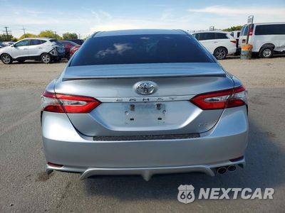 Zdjęcie 6 z 12 samochodu: 2018 TOYOTA CAMRY SE VIN:4T1B11HK9JU677216 - miniatura