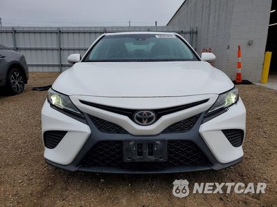 Piąte zdjęcie samochodu w środku: 2018 TOYOTA CAMRY SE VIN:4T1B11HK2JU152711 - miniatura