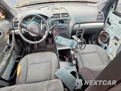 Zdjęcie 8 z 13 samochodu: 2017 FORD EXPLORER POLICE INTERCEPTOR VIN:1FM5K8AR3HGB64885 - miniatura