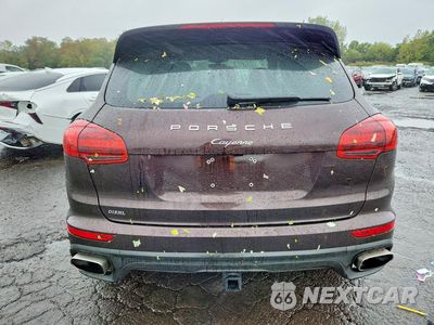 Zdjęcie 6 z 13 samochodu: 2017 PORSCHE CAYENNE VIN:WP1AA2A25HKA86692 - miniatura