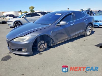 2018 TESLA MODEL S 5YJSA1E23JF261356 - główne zdjęcie licytacji z USA - miniatura