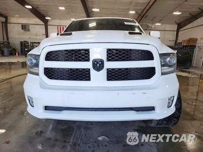 Piąte zdjęcie samochodu w środku: 2017 RAM 1500 SPORT VIN:1C6RR7HT6HS758906 - miniatura