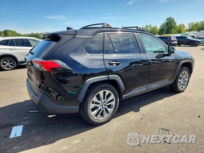 Trzecie zdjęcie samochodu z tyłu: 2023 TOYOTA RAV4 XLE PREMIUM VIN:2T3A1RFV0PW349450 - miniatura