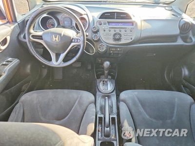 Zdjęcie 8 z 13 samochodu: 2009 HONDA FIT SPORT VIN:JHMGE884X9S036333 - miniatura
