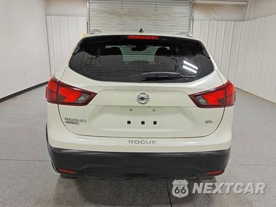 Zdjęcie 6 z 14 samochodu: 2017 NISSAN ROGUE SPORT SL VIN:JN1BJ1CP3HW029038 - miniatura