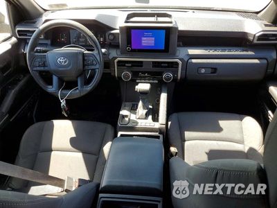 Zdjęcie 8 z 12 samochodu: 2024 TOYOTA TACOMA SR VIN:3TYKD5HN8RT005164 - miniatura