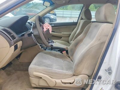 Zdjęcie 7 z 12 samochodu: 2004 HONDA ACCORD LX VIN:1HGCM56324A156414 - miniatura