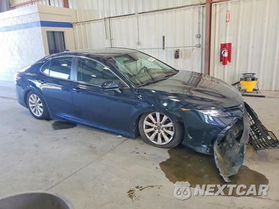 Czwarte zdjęcie samochodu z boku: 2019 TOYOTA CAMRY LE VIN:4T1B11HK7KU768051 - miniatura