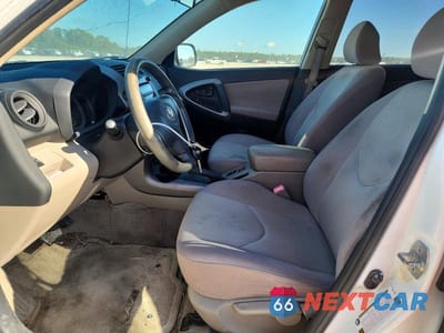 Zdjęcie 7 z 13 samochodu: 2006 TOYOTA RAV4 BASE VIN:JTMZD33V966006616 - miniatura