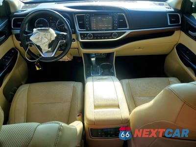 Zdjęcie 8 z 14 samochodu: 2017 TOYOTA HIGHLANDER LIMITED VIN:5TDYZRFH4HS212368 - miniatura