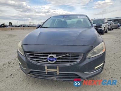 Piąte zdjęcie samochodu w środku: 2015 VOLVO S60 PLATINUM VIN:YV1612TD2F2308375 - miniatura