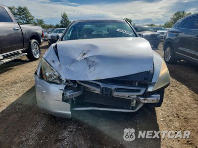 Piąte zdjęcie samochodu w środku: 2004 HONDA ACCORD LX VIN:1HGCM56334A031924 - miniatura