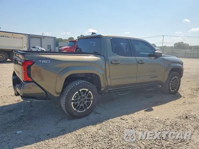 Trzecie zdjęcie samochodu z tyłu: 2025 TOYOTA TACOMA TRD SPORT VIN:3TMLB5JN9SM194977 - miniatura