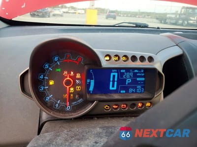 Zdjęcie 9 z 12 samochodu: 2015 CHEVROLET SONIC LT VIN:1G1JC6SB3F4136453 - miniatura