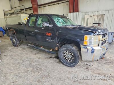 Czwarte zdjęcie samochodu z boku: 2009 CHEVROLET SILVERADO K2500 HEAVY DUTY VIN:1GCHK49K69E161302 - miniatura