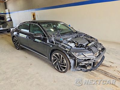 Czwarte zdjęcie samochodu z boku: 2023 VOLKSWAGEN ARTEON SEL PREMIUM R-LINE VIN:WVWTR7AN6PE016321 - miniatura