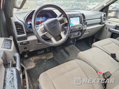 Zdjęcie 8 z 12 samochodu: 2017 FORD F350 SUPER DUTY VIN:1FT8X3BT5HEB38512 - miniatura