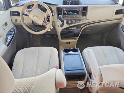 Zdjęcie 8 z 13 samochodu: 2014 TOYOTA SIENNA LE VIN:5TDKK3DC5ES525486 - miniatura