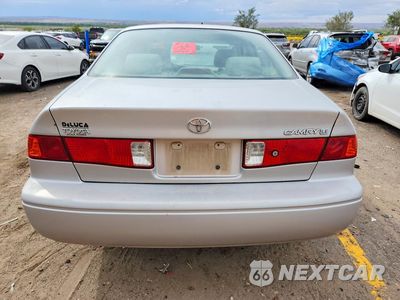 Zdjęcie 6 z 12 samochodu: 2001 TOYOTA CAMRY LE VIN:4T1BG28K21U038048 - miniatura
