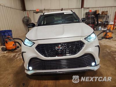 Piąte zdjęcie samochodu w środku: 2025 TOYOTA HIGHLANDER XSE VIN:5TDKDRBH0SS588292 - miniatura