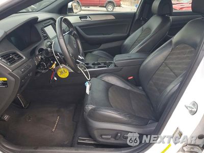Zdjęcie 7 z 12 samochodu: 2017 HYUNDAI SONATA SPORT 2.0T VIN:5NPE34AB5HH511805 - miniatura
