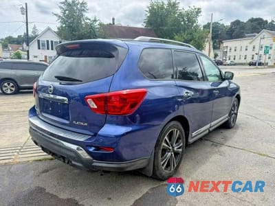 Trzecie zdjęcie samochodu z tyłu: 2018 NISSAN PATHFINDER PLATINUM VIN:5N1DR2MN0JC620741 - miniatura