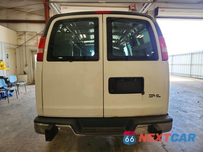 Zdjęcie 6 z 13 samochodu: 2017 GMC SAVANA G2500 VIN:1GTW7AFF8H1915630 - miniatura