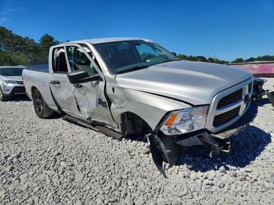 Czwarte zdjęcie samochodu z boku: 2019 RAM 1500 CLASSIC TRADESMAN VIN:1C6RR6FG4KS516008 - miniatura