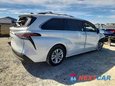 Trzecie zdjęcie samochodu z tyłu: 2026 TOYOTA SIENNA XLE 7-PASSENGER VIN:5TDYSKFC7TS234664 - miniatura