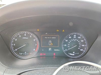 Zdjęcie 9 z 12 samochodu: 2015 HYUNDAI GENESIS 3.8L VIN:KMHGN4JE0FU072735 - miniatura