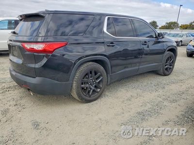 Trzecie zdjęcie samochodu z tyłu: 2020 CHEVROLET TRAVERSE LS VIN:1GNEVFKW0LJ306083 - miniatura