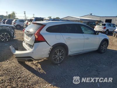 Trzecie zdjęcie samochodu z tyłu: 2016 VOLVO V60 CROSS COUNTRY PREMIER VIN:YV4612HKXG1003448 - miniatura