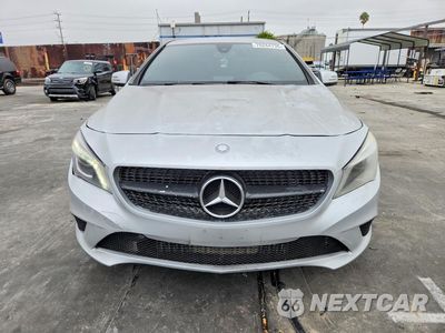 Piąte zdjęcie samochodu w środku: 2014 MERCEDES-BENZ CLA 250 VIN:WDDSJ4EB3EN156492 - miniatura