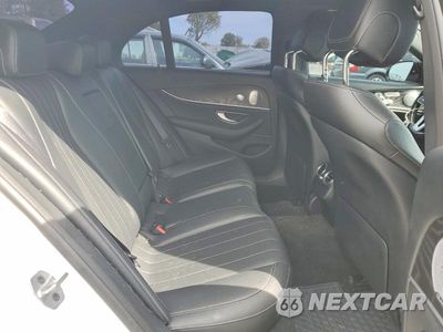 Zdjęcie 10 z 12 samochodu: 2019 MERCEDES-BENZ E 300 4MATIC VIN:WDDZF4KB5KA571837 - miniatura