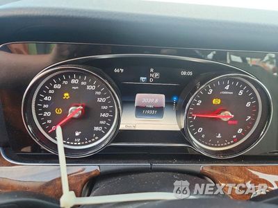 Zdjęcie 9 z 12 samochodu: 2018 MERCEDES-BENZ E 400 4MATIC VIN:WDDZH6GBXJA303623 - miniatura