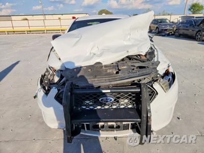 Piąte zdjęcie samochodu w środku: 2014 FORD TAURUS POLICE INTERCEPTOR VIN:1FAHP2MK3EG163221 - miniatura