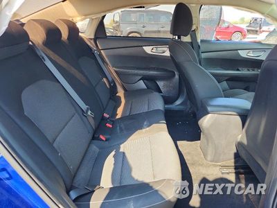 Zdjęcie 10 z 12 samochodu: 2024 KIA FORTE LXS VIN:3KPF24AD8RE760839 - miniatura