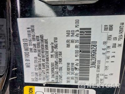 Zdjęcie 12 z 12 samochodu: 2016 LINCOLN MKZ VIN:3LN6L2JK9GR625810 - miniatura